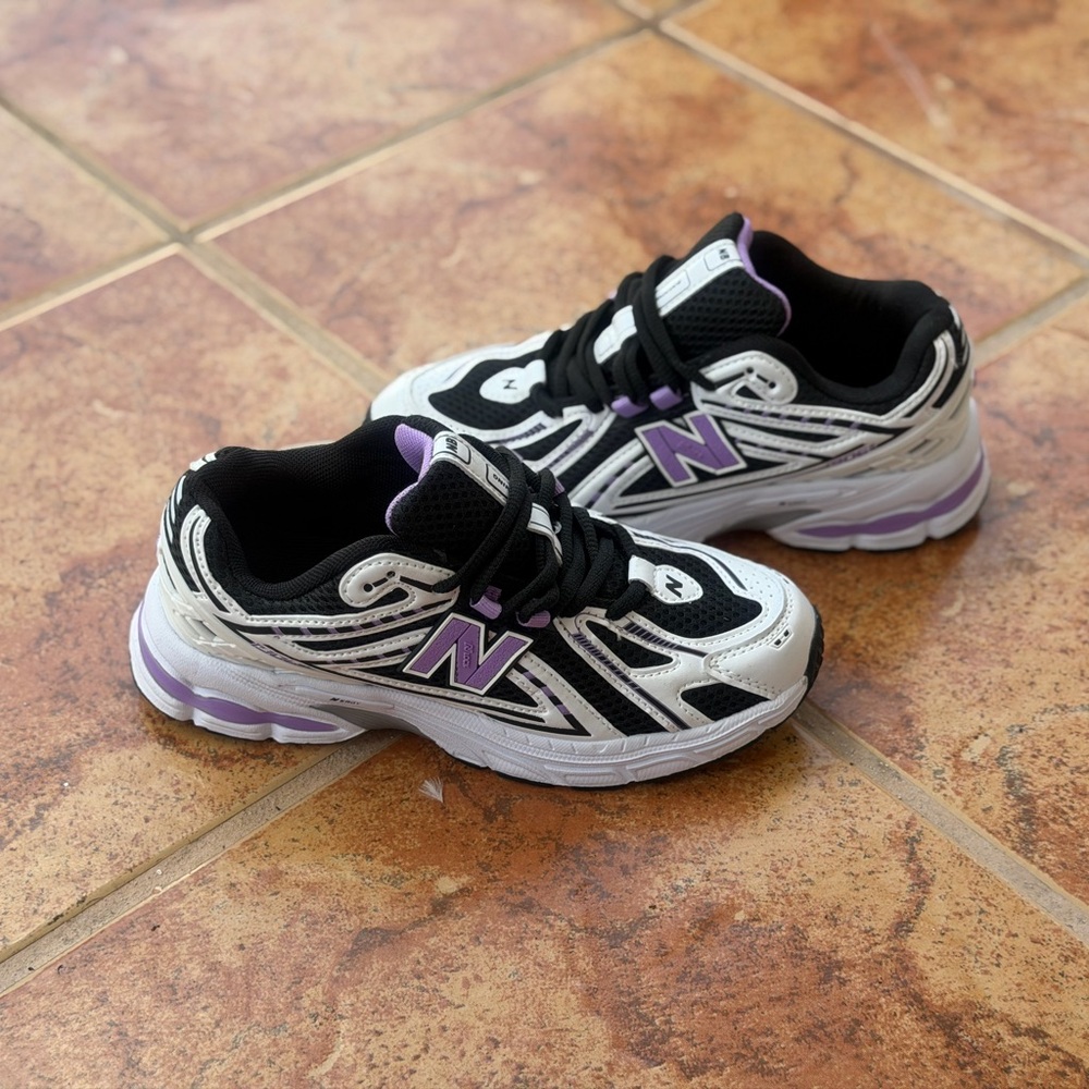 Size 4.5 Men’s And Women’s 6 - New Balance 1906R Black, White & Purple Running